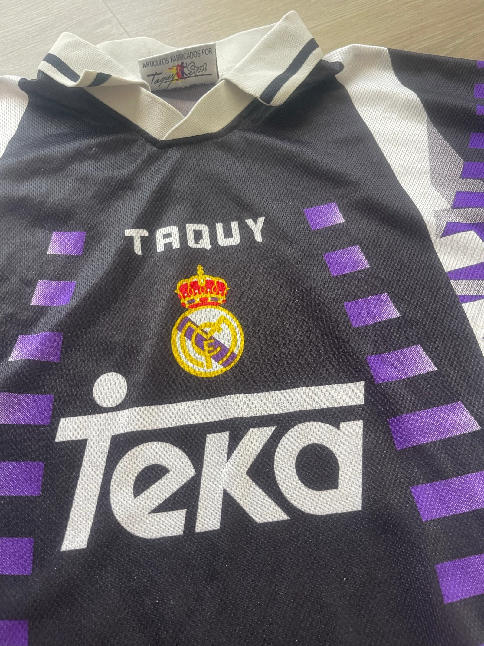 Camiseta Real Madrid vintage años 90